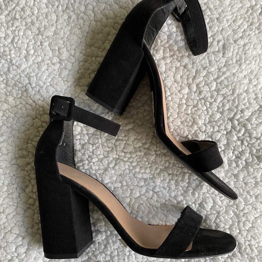 Black Thick Heel Pumps